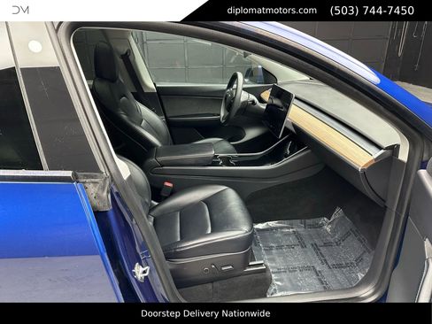 Used 2021 Tesla Model Y Long Range image 19