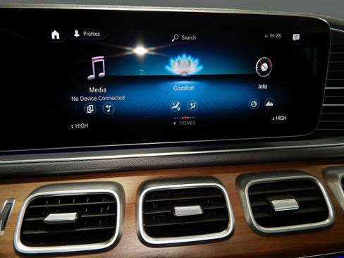 Used 2022 Mercedes-Benz GLE 450 4MATIC w/ Revised AMG Line Exterior image 22