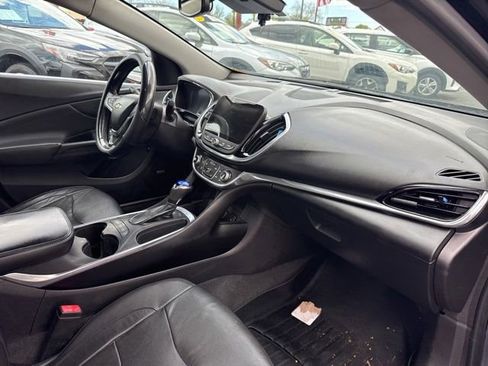Used 2017 Chevrolet Volt Premier w/ Driver Confidence II Package FWD image 19