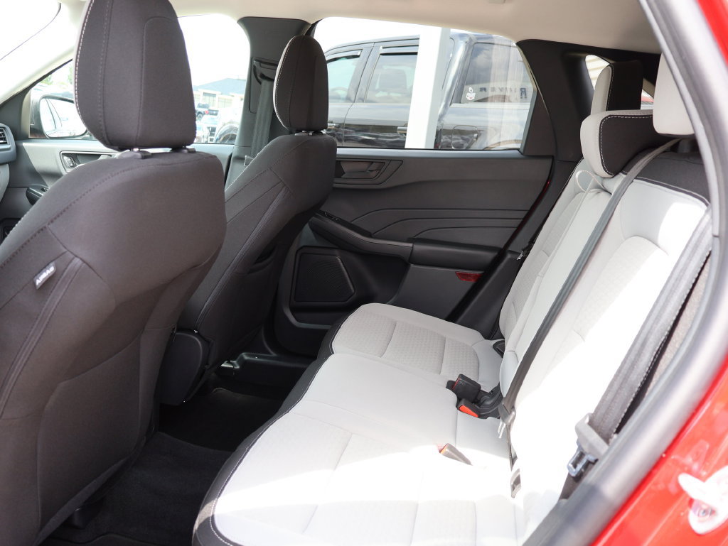 Certified 2025 Ford Escape Active w/ Cold Weather Package FWD image 17