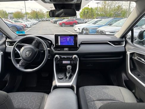 Used 2024 Toyota RAV4 XLE w/ Convenience Package AWD/4WD image 15