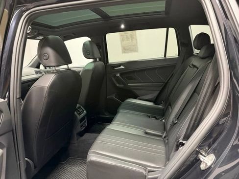 Used 2022 Volkswagen Tiguan SE R-Line AWD/4WD image 19