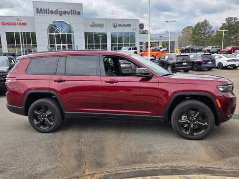 New 2024 Jeep Grand Cherokee L Altitude RWD image 15