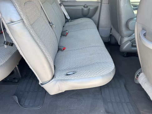 Used 2025 GMC Savana 3500 LT w/ LT Preferred Equipment Group RWD image 18