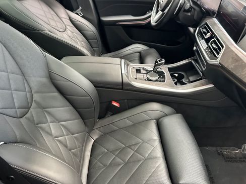 Used 2023 BMW X5 xDrive40i w/ M Sport Package AWD/4WD image 16