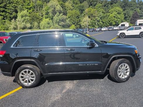 Used 2021 Jeep Grand Cherokee Laredo AWD/4WD image 6