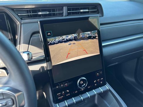 Used 2026 GMC Terrain Elevation w/ Elevation Premium Package AWD/4WD image 16