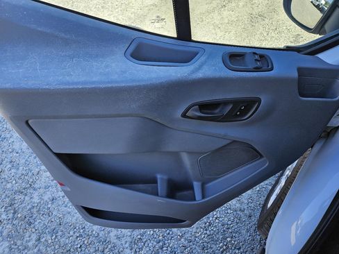 Used 2018 Ford Transit 350 XL image 20