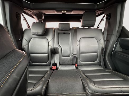 Used 2024 Ford Bronco Badlands image 58