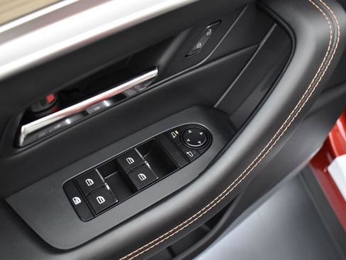 Certified 2025 MAZDA CX-90 3.3 Turbo w/ Preferred Package image 9