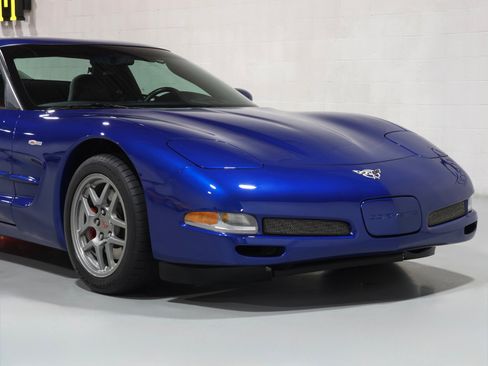 Used 2003 Chevrolet Corvette Z06 w/ Memory Package, 3 Drivers RWD image 43
