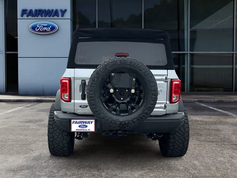 Used 2021 Ford Bronco Black Diamond image 5