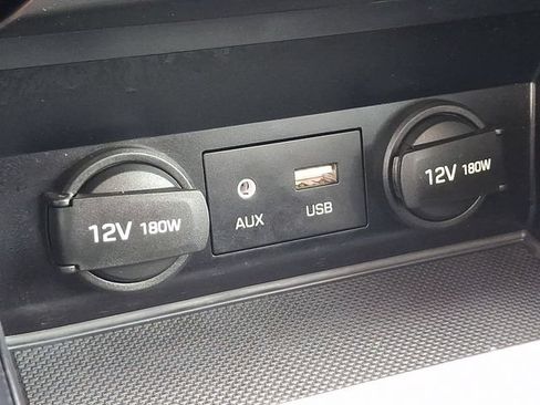 Used 2017 Hyundai Elantra Limited FWD image 23