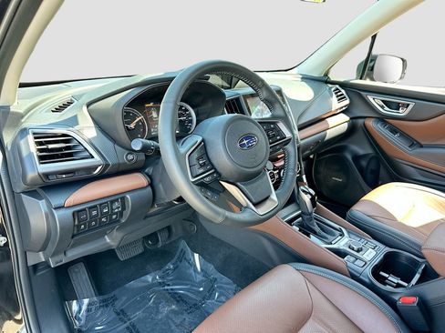 Used 2022 Subaru Forester Touring AWD/4WD image 9