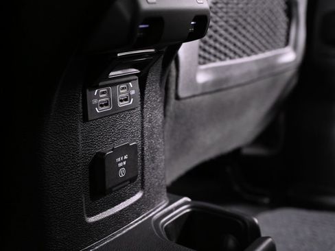 Used 2021 Jeep Wrangler Unlimited Rubicon w/ Cold Weather Group AWD/4WD image 35