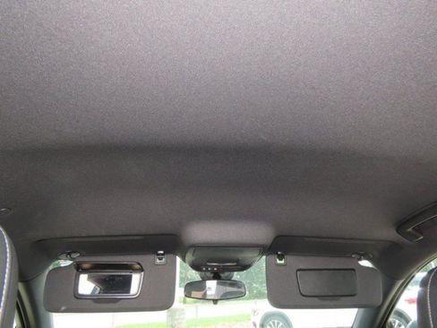 Used 2025 Chevrolet Equinox LT w/ Convenience Package II FWD image 21