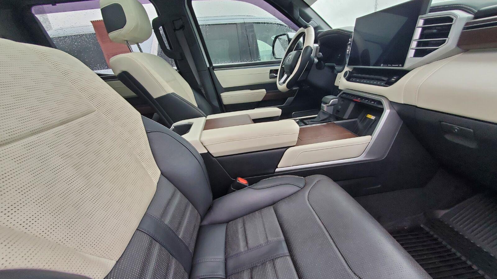 Used 2023 Toyota Tundra Capstone AWD/4WD image 4