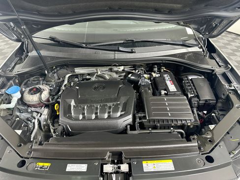 Used 2022 Volkswagen Tiguan SE R-Line FWD image 33