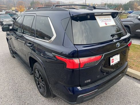 Used 2024 Toyota Sequoia SR5 w/ SR5 Premium Package image 6