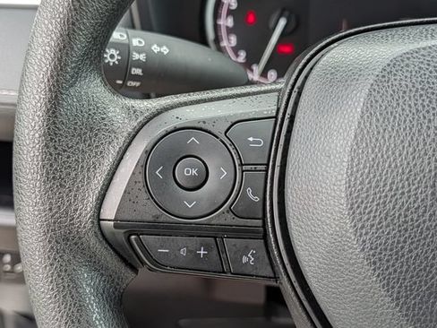 Used 2025 Toyota RAV4 LE AWD/4WD image 21