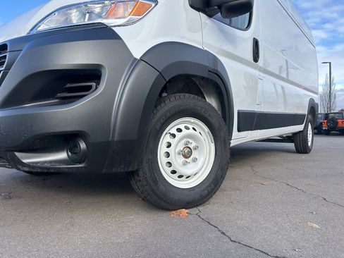 Used 2025 RAM ProMaster 2500 w/ Storage Group image 2