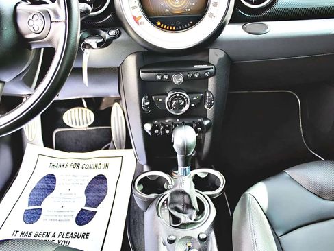 Used 2011 MINI Cooper S image 12