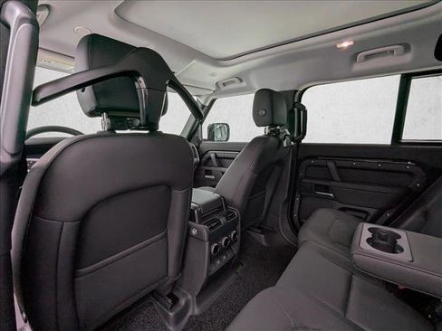 New 2025 Land Rover Defender 110 S image 20