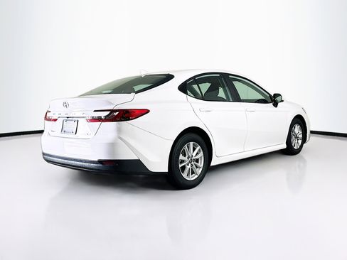 Used 2025 Toyota Camry LE image 9