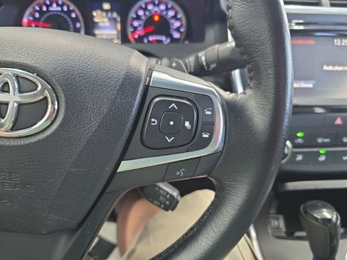 Used 2015 Toyota Camry SE w/ Moonroof Package image 19