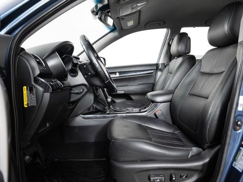 Used 2014 Kia Sorento EX image 15