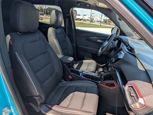 Used 2022 Chevrolet TrailBlazer RS w/ Sun and Liftgate Package AWD/4WD image 15