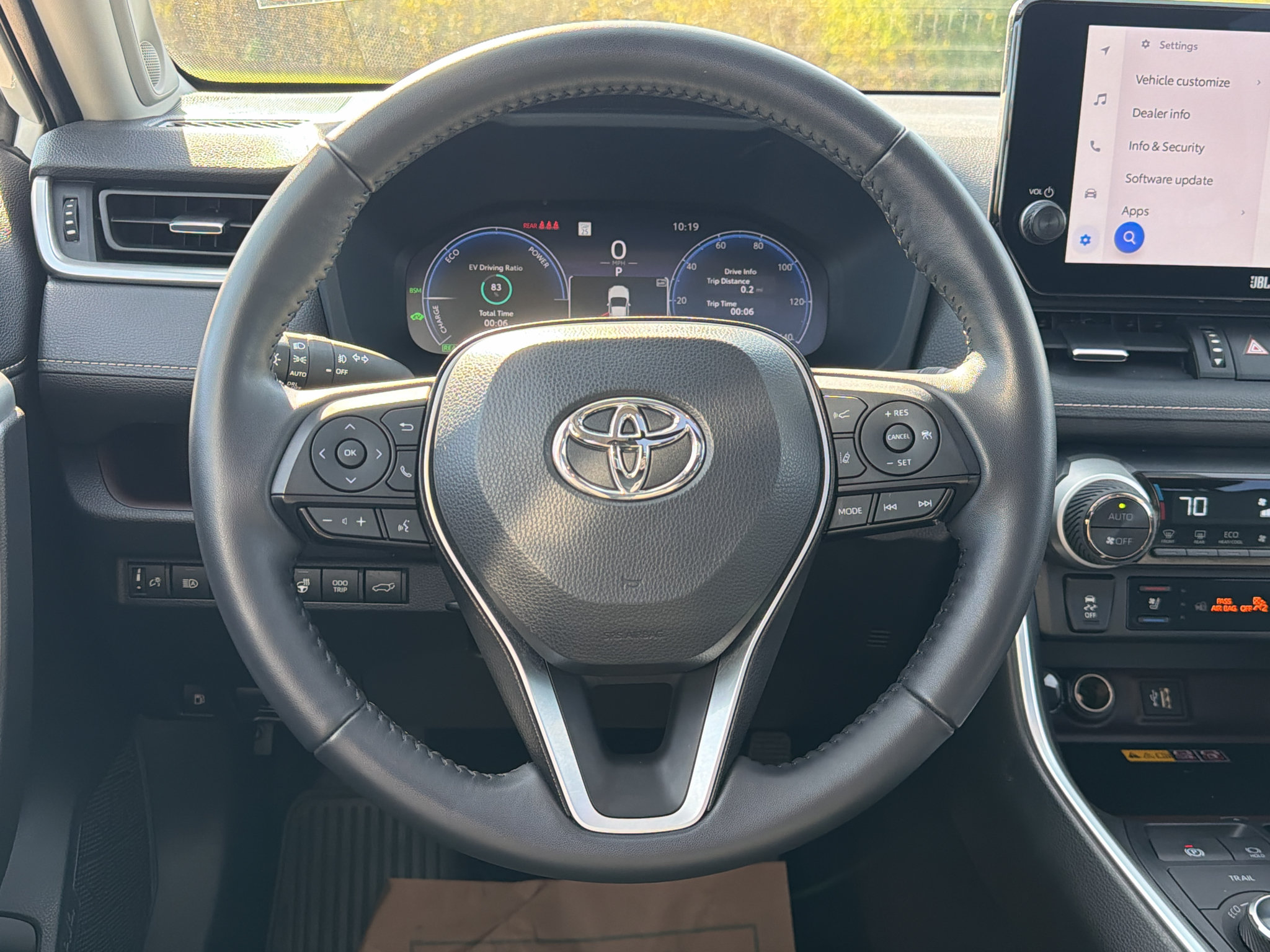 Used 2024 Toyota RAV4 Limited w/ Advanced Technology Package AWD/4WD image 29