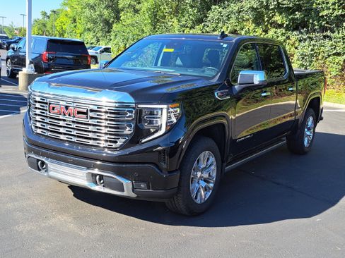 Used 2022 GMC Sierra 1500 Denali image 2