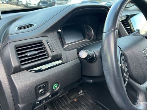 Used 2019 Honda Pilot Touring image 27