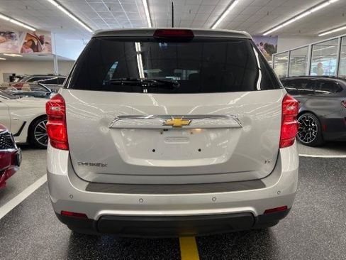 Used 2017 Chevrolet Equinox LT w/ Convenience Package FWD image 5