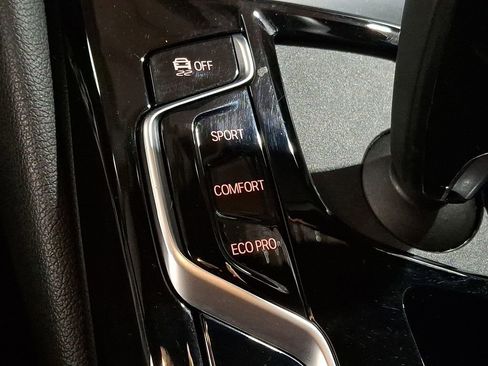 Used 2022 BMW 540i xDrive w/ Convenience Package image 17