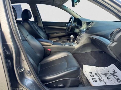 Used 2013 INFINITI G37 Journey w/ Premium Pkg image 15