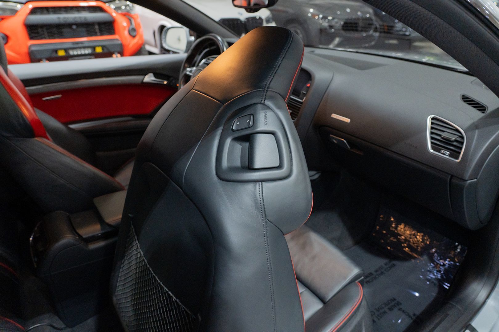Used 2015 Audi RS 5 Coupe AWD/4WD image 32