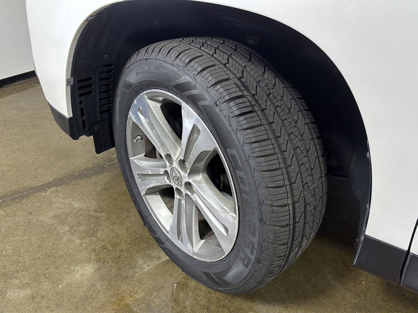 Used 2012 Toyota Highlander Limited w/ Tow Pkg AWD/4WD image 6