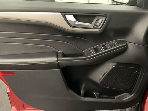 Used 2022 Ford Escape SEL image 15