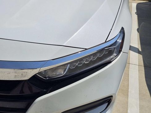Used 2018 Honda Accord LX image 6