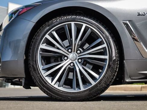 Used 2017 INFINITI Q60 3.0t w/ Premium Plus Package 3.0T AWD/4WD image 16