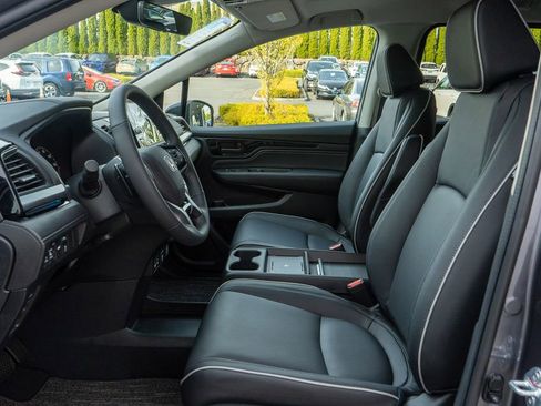 New 2026 Honda Odyssey Touring image 25