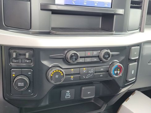 New 2026 Ford F550 4x4 Regular Cab Super Duty image 25