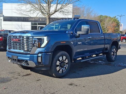 New 2026 GMC Sierra 3500 Denali w/ Denali Reserve Package image 2