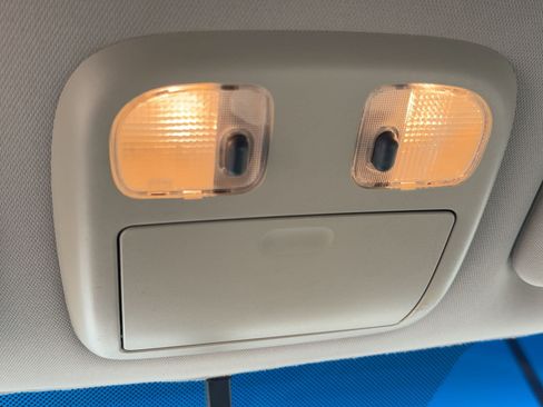 Used 2011 Ford Fusion SEL image 22