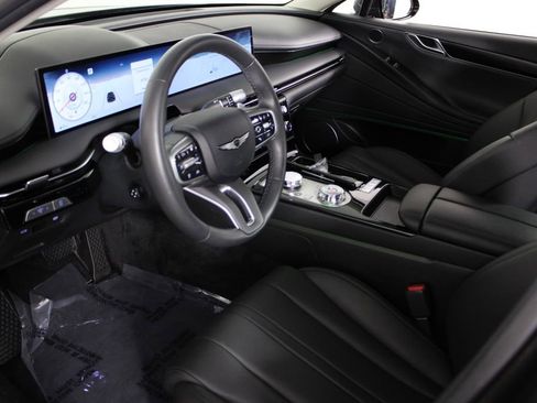 Used 2025 Genesis G80 2.5T image 15