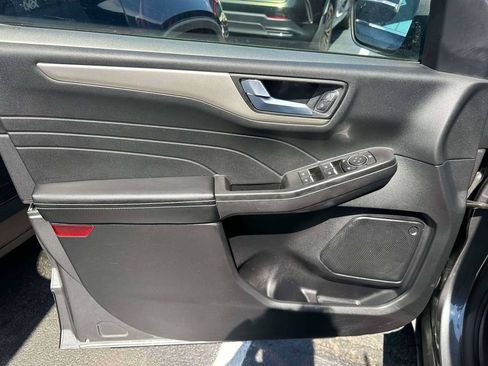 Used 2022 Ford Escape SEL AWD/4WD image 14