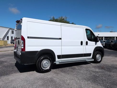 Used 2025 RAM ProMaster 2500 w/ U-Haul Equipment Group FWD image 4