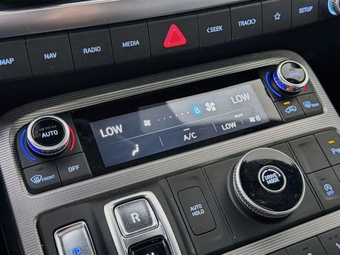 Used 2024 Hyundai Palisade Calligraphy FWD image 19
